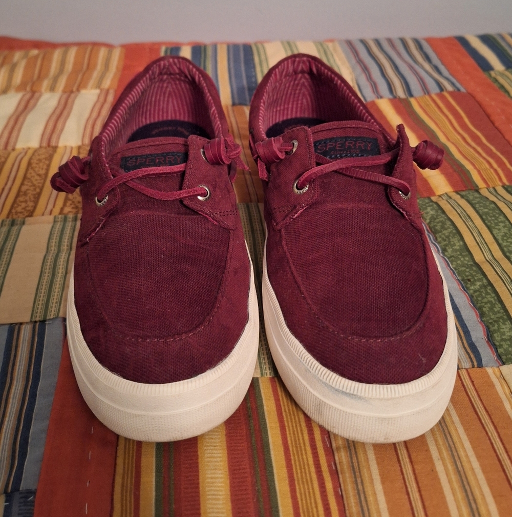 Sperry NWOT Women's Deep Red Canvas Boat Shoes Size 8